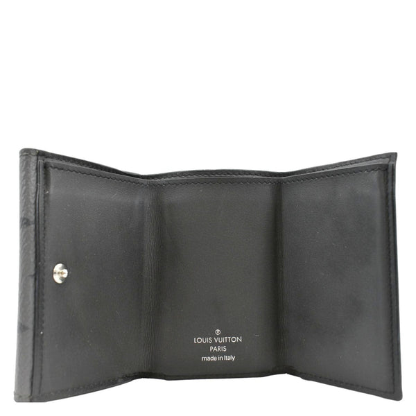 LOUIS VUITTON Discovery Monogram Eclipse Tri-Fold Wallet Grey