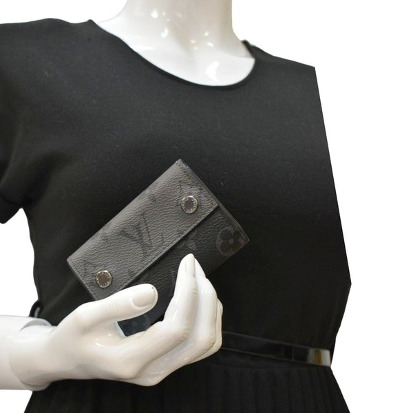 LOUIS VUITTON Discovery Monogram Eclipse Tri-Fold Wallet Grey