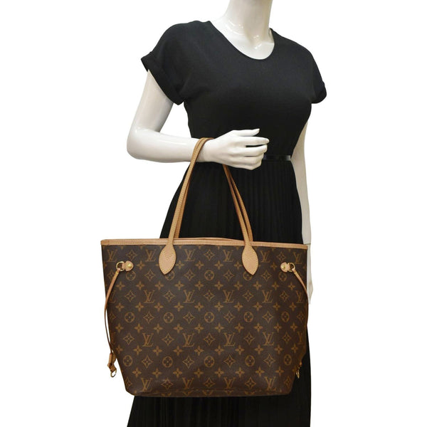 LOUIS VUITTON Neverfull MM Monogram Canvas Tote Bag Brown
