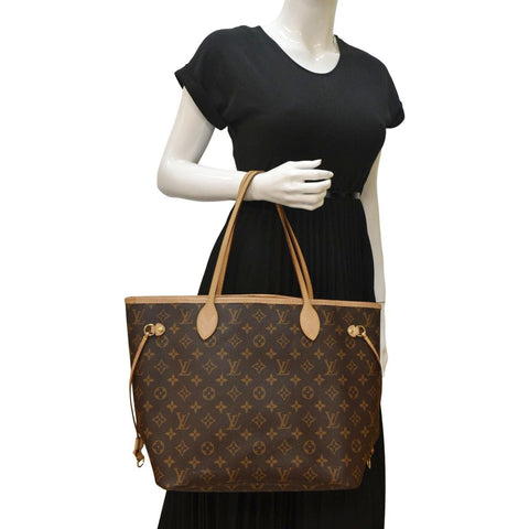 LOUIS VUITTON Neverfull MM Monogram Canvas Tote Bag Brown