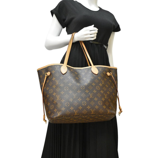 LOUIS VUITTON Neverfull MM Tote Bag Brown back look