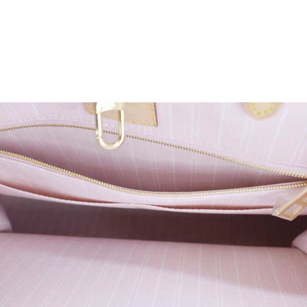 LOUIS VUITTON Onthego GM By The Pool Raffia Canvas Tote Bag Multicolor