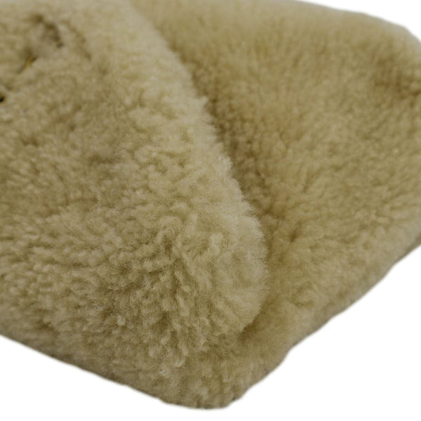 YVES SAINT LAURENT Small Loulou Puffer Shearling Pouch Beige