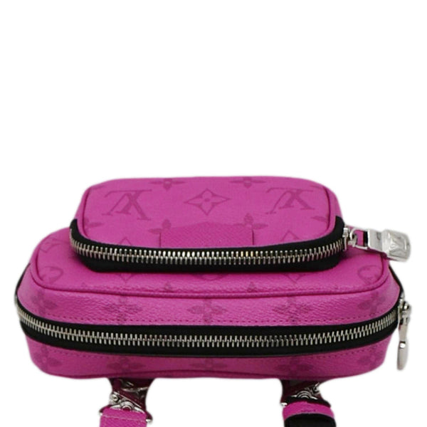 LOUIS VUITTON Outdoor Monogram Taigarama top look