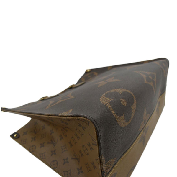 LOUIS VUITTON Onthego GM Monogram Marvel Brown Shoulder bag with left land scape view