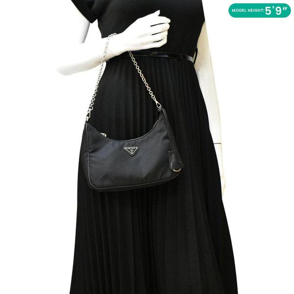 PRADA Re-Edition Shoulder Bag Black dummy lok