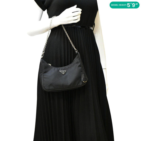 PRADA Re-Edition Shoulder Bag Black dummy lok