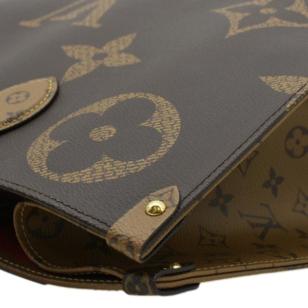 LOUIS VUITTON Onthego GM Giant Monogram Canvas Tote Bag Brown