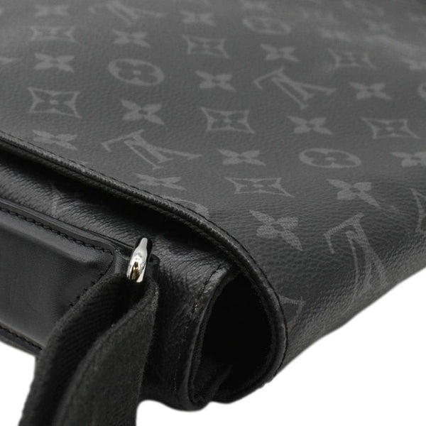 LOUIS VUITTON District MM Monogram Eclipse Messenger Bag Black