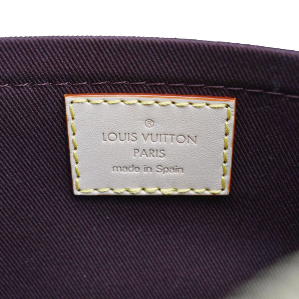 LOUIS VUITTON Croissant MM Monogram Canvas Shoulder Bag Brown