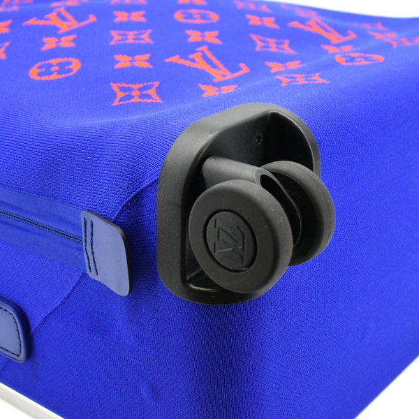 Louis Vuitton Horizon 55 4R Soft Thermoform Knit Rolling Luggage Travel Bag Blue