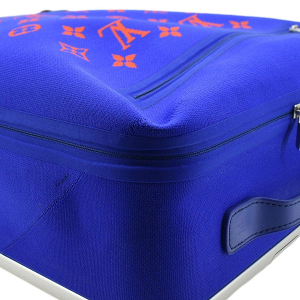 Louis Vuitton Horizon 55 4R Soft Thermoform Knit Rolling Luggage Travel Bag Blue corner zip look