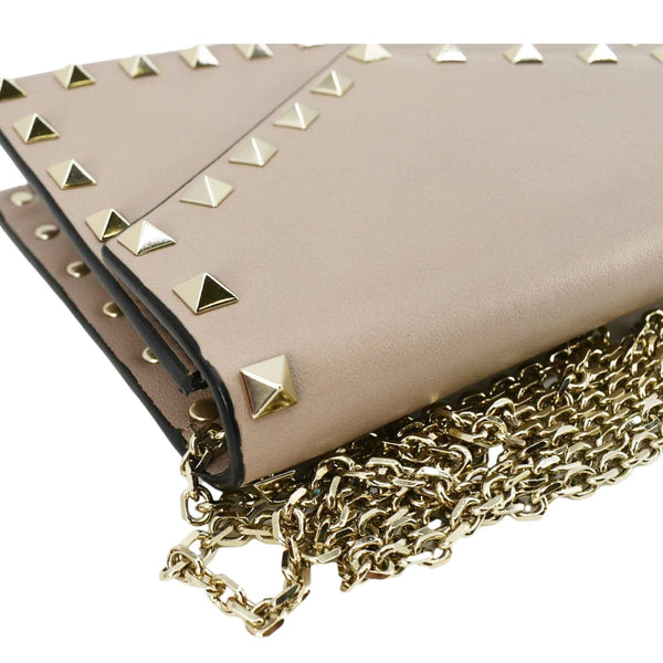 VALENTINO Rockstud Envelope Leather Chain Crossbody Bag Taupe