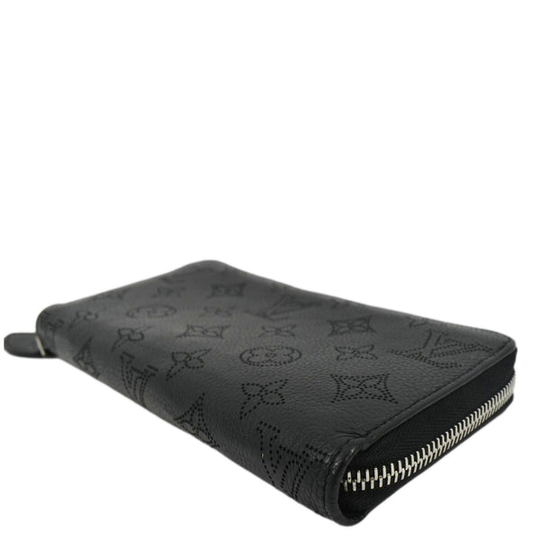 LOUIS VUITTON Mahina Leather Zippy Wallet Galet Black