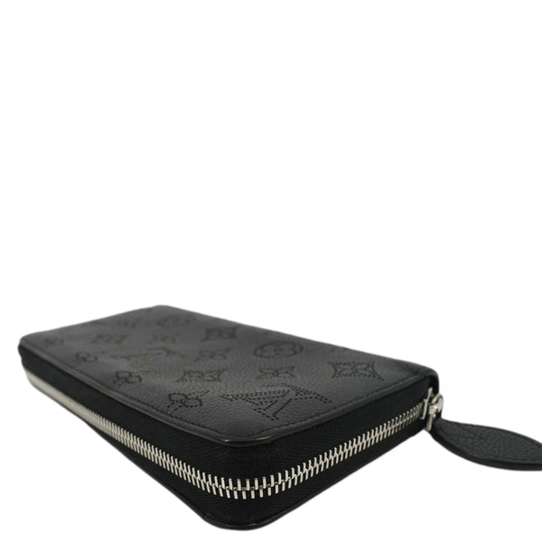LOUIS VUITTON Mahina Leather Zippy Wallet Galet Black