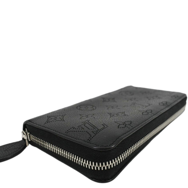 LOUIS VUITTON Mahina Leather Zippy Wallet Galet Black