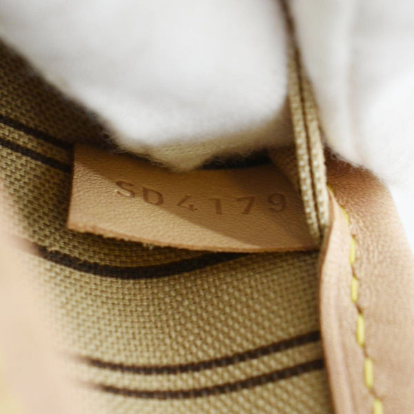 LOUIS VUITTON Neverfull MM Monogram Canvas Tote Bag Brown