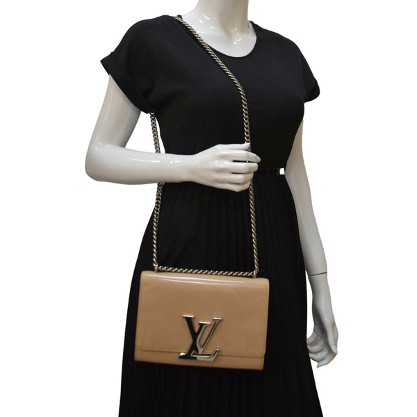 LOUIS VUITTON Chain Louise GM Leather Shoulder Bag Beige