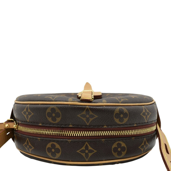 LOUIS VUITTON Boite Chapeau Shoulder Bag Brown upper look