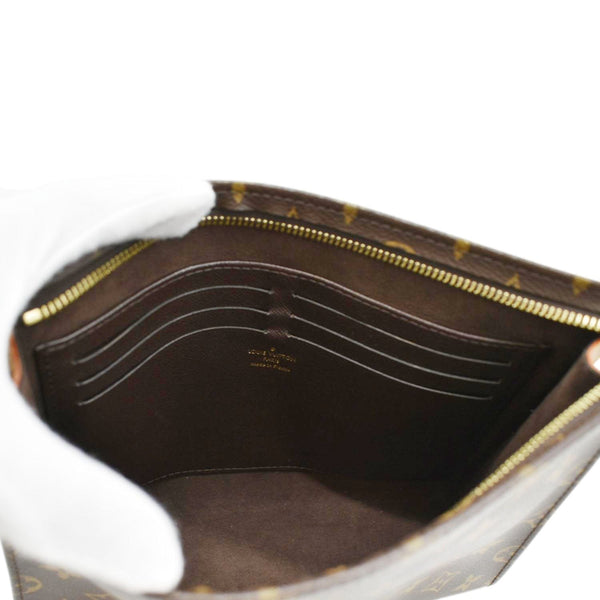 LOUIS VUITTON Toiletry Pouch On Chain Monogram Canvas Clutch Brown