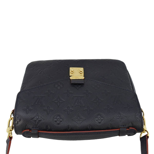 LOUIS VUITTON Metis Pochette Empreinte Leather Crossbody Bag Navy Blue uper look