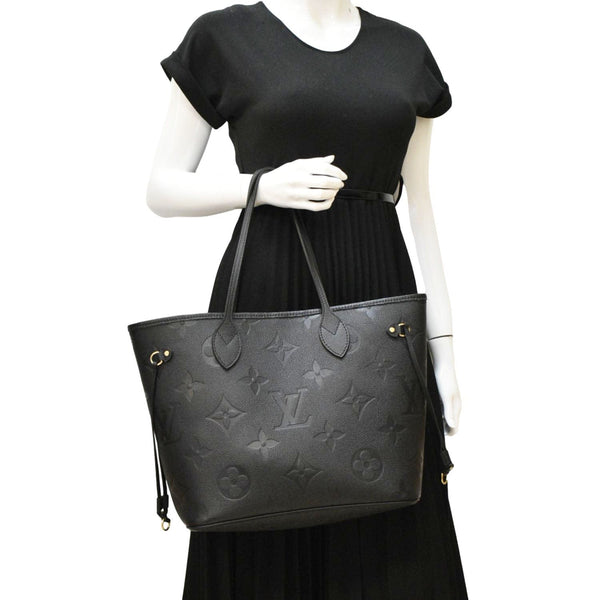 LOUIS VUITTON Neverfull MM Empreinte Leather Tote Shoulder Bag Black
