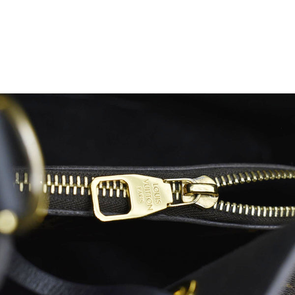 LOUIS VUITTON Neonoe Monogram Canvas Shoulder Bag Brown