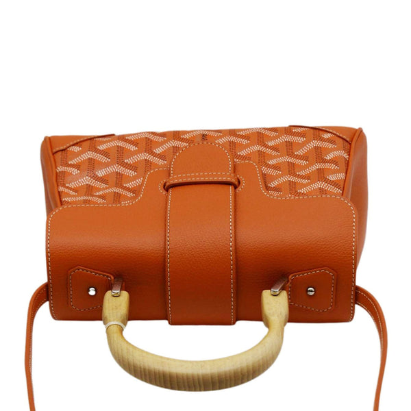 GOYARD Saigon Chevron Shoulder Bag Orange upper look