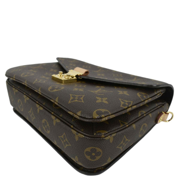 LOUIS VUITTON Metis Pochette Monogram Canvas Crossbody Bag Brown