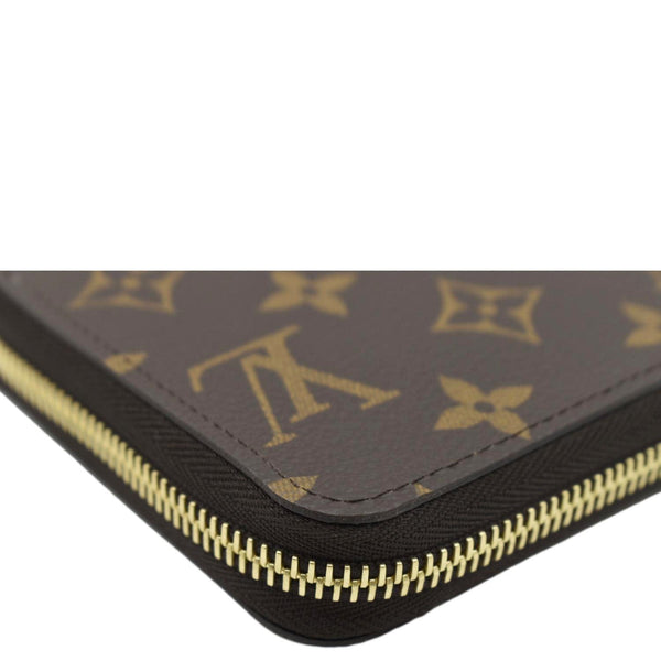LOUIS VUITTON Monogram Canvas Zippy Wallet Brown