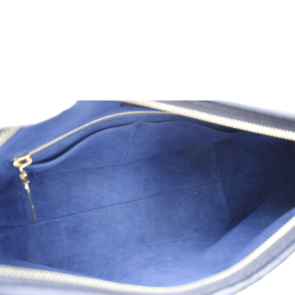 LOUIS VUITTON Black Shoulder Bag inner look