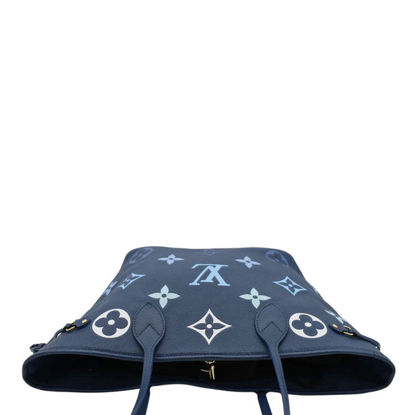 LOUIS VUITTON Neverfull MM Tote Bag Gradient Blue upper look