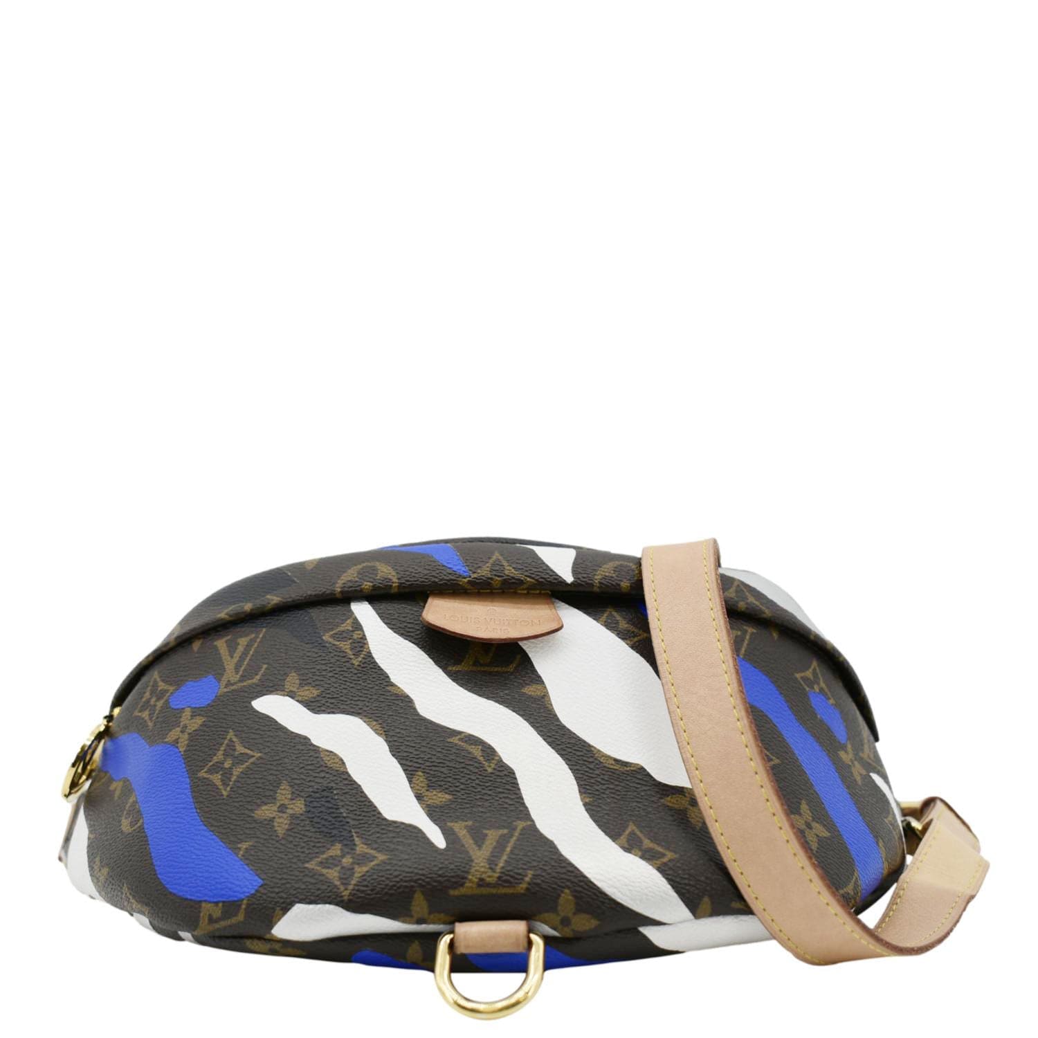 LOUIS VUITTON X LOL Multicolor Bumbag  front look
