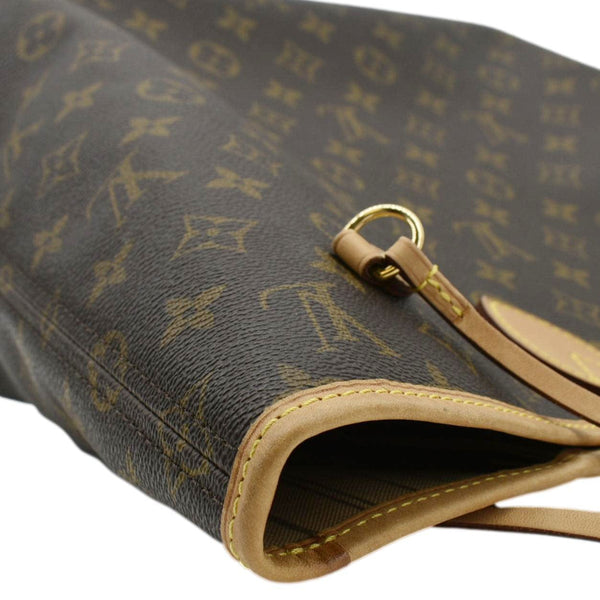 LOUIS VUITTON Brown Shoulder Bag front right corner look