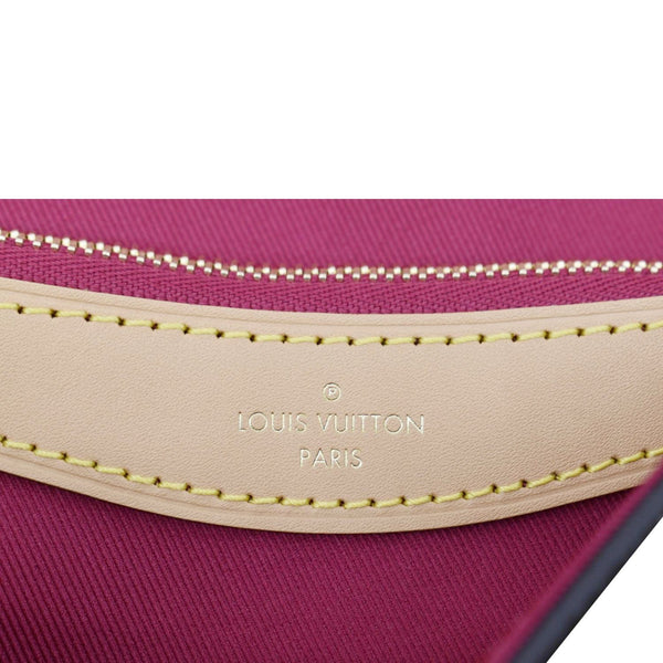 LOUIS VUITTON Brown Shoulder Bag tag look