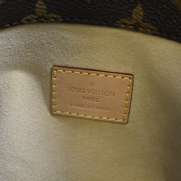 LOUIS VUITTON Artsy GM Monogram Canvas Hobo Bag Brown