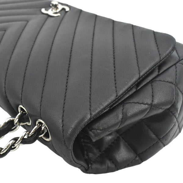 CHANEL Surpique Jumbo Chevron Lambskin Leather Flap Crossbody Bag Black