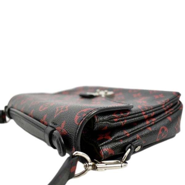 LOUIS VUITTON Metis Pochette Monogram Infrarouge Crossbody Bag Glossy Red