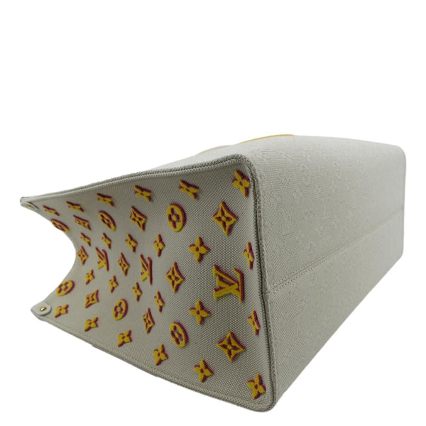 LOUIS VUITTON Hawaii Onthego GM Monogram Tuffetage Tote Shoulder Bag Off White