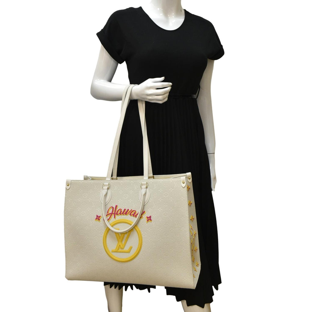 LOUIS VUITTON Hawaii Onthego GM Monogram Tuffetage Tote Shoulder Bag O