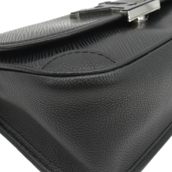 LOUIS VUITTON Leather Shoulder Bag Black lower right look LOUIS VUITTON Leather Shoulder Bag Black lower left look