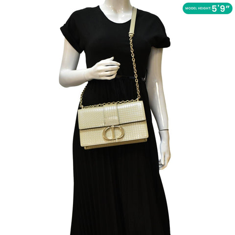 CHRISTIAN DIOR Micro Cannage 30 Crossbody Bag Light Beige dummy look