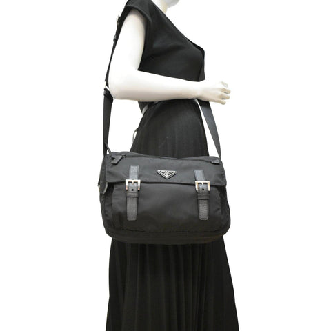 PRADA Nylon Messenger Bag Black dummy look