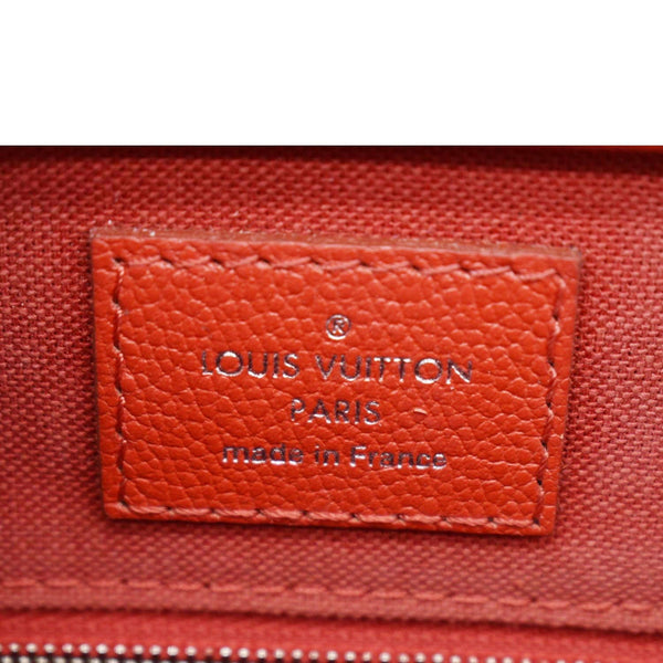 LOUIS VUITTON Vaneau MM Epi Leather Shoulder Bag Red