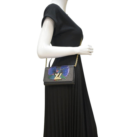LOUIS VUITTON Twist Sequin Bird Epi Leather Chain Clutch Black
