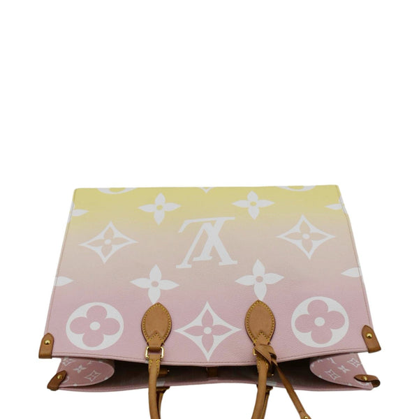 LOUIS VUITTON Monogram Tote Bag Pink upper look