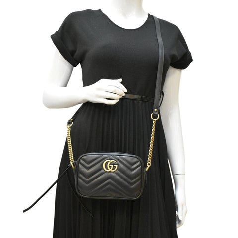 GUCCI GG Marmont Mini Calfskin Crossbody Camera Bag Black dummy look