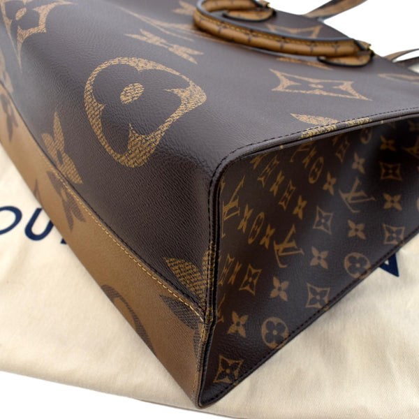 LOUIS VUITTON Onthego GM Giant Monogram Canvas Tote Shoulder Bag Brown