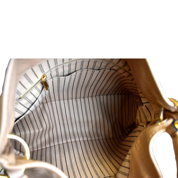 LOUIS VUITTON Artsy MM Empreinte Leather Hobo Bag Camel