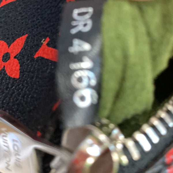 LOUIS VUITTON Metis Pochette Monogram Infrarouge Crossbody Bag Glossy Red